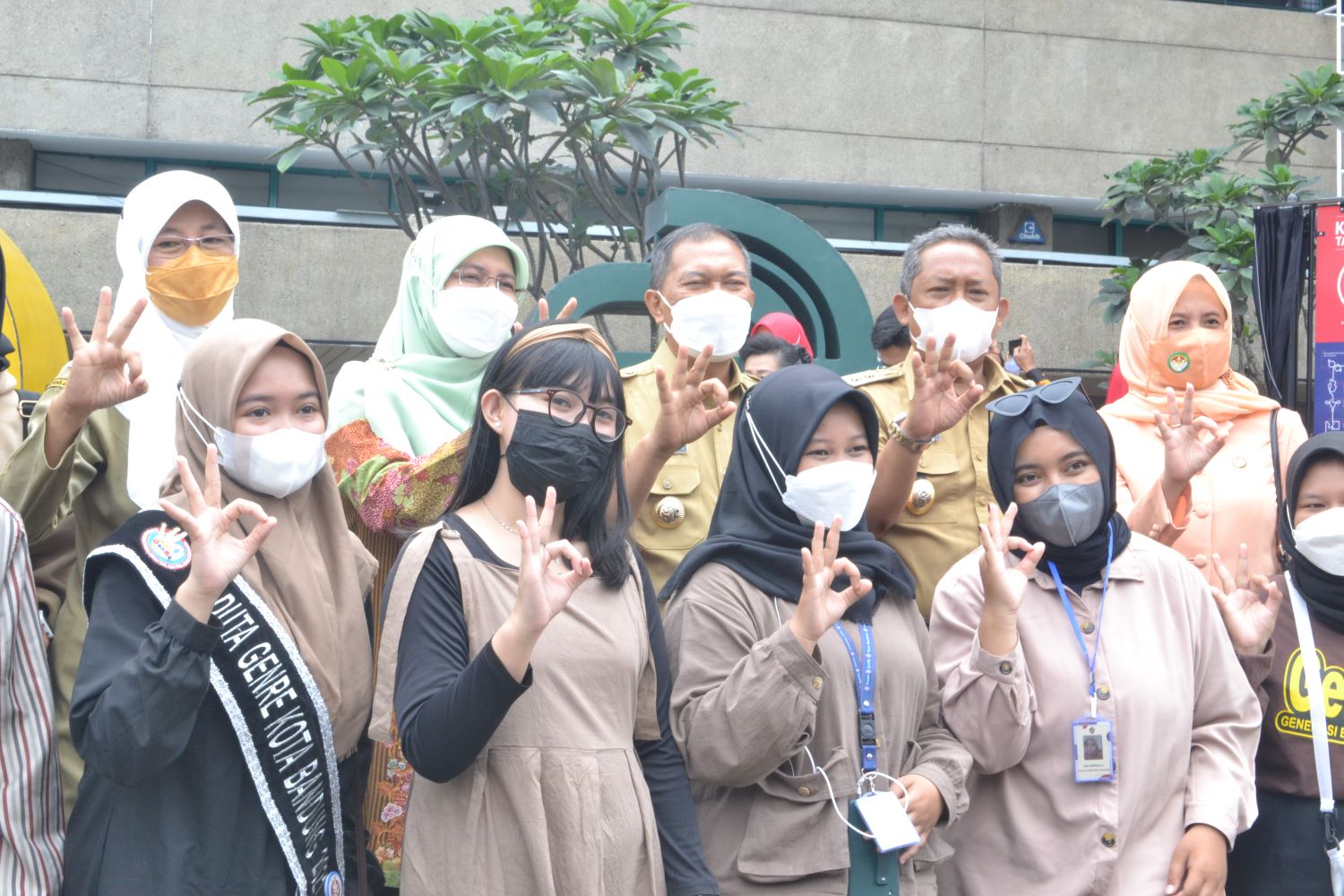 Mang Oded Ajak Warga Kota Bandung Tetap Waspada pada peringatan Hari Kesehatan Nasional ke-57