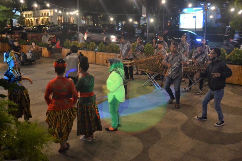 Jumat Ambyar
