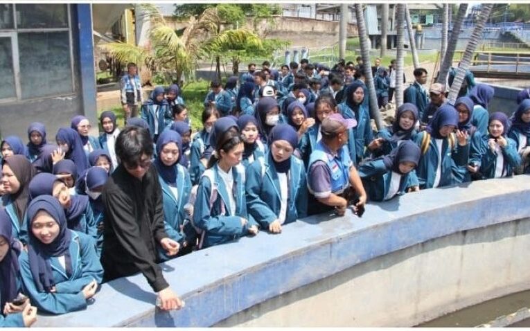 Mahasiswa Sanitasi Lingkungan Poltekkes Bandung Tinjau Pengelolaan Limbah PT MCAB